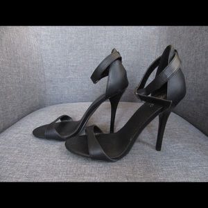 Mossimo Black Strappy Heels